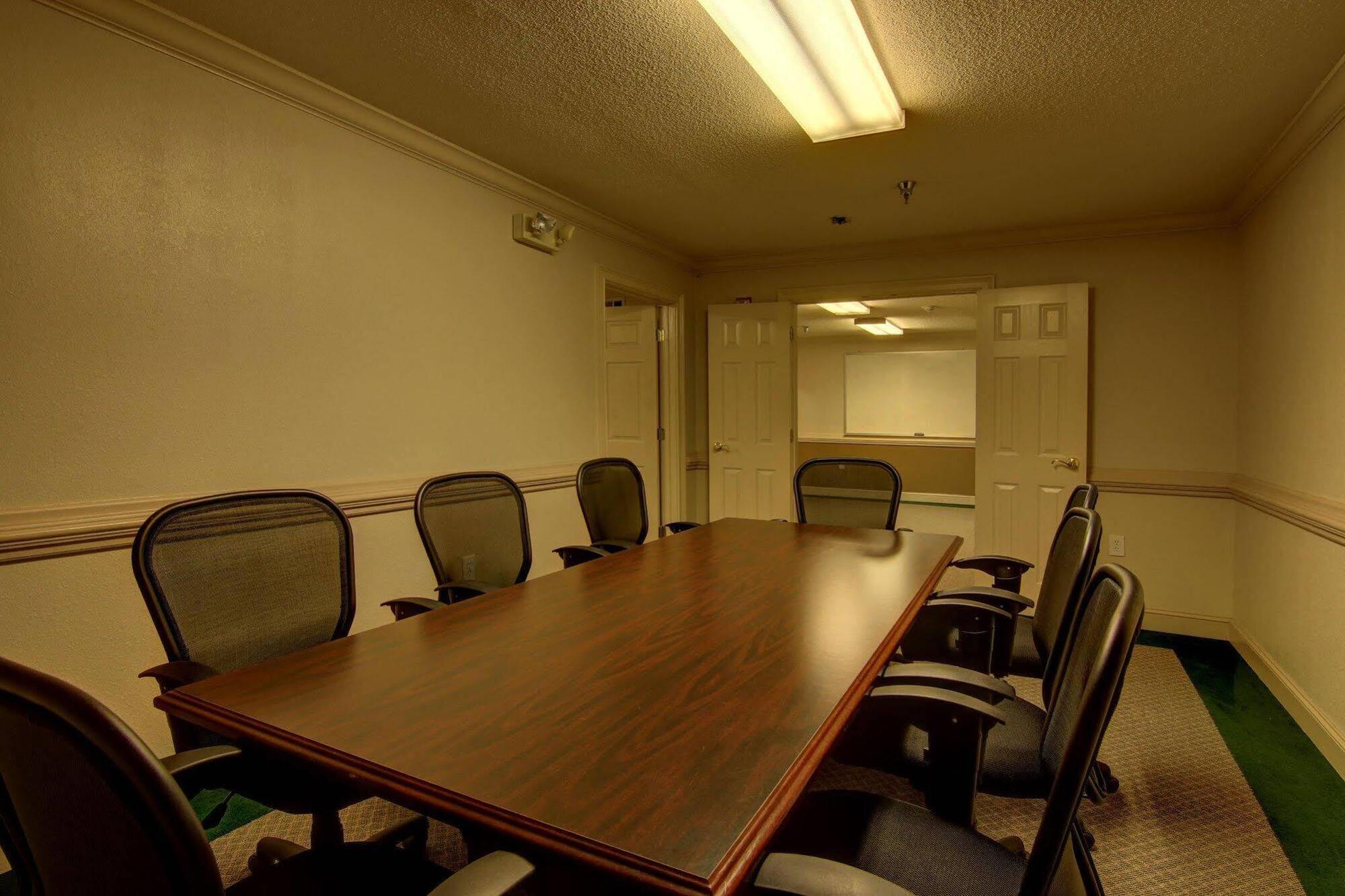 Intown Suites Extended Stay Marietta Ga - Town Center Kennesaw Exterior photo